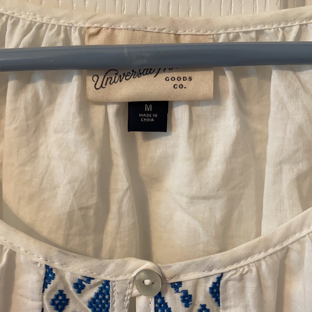 Universal Thread Keyhole Neck Blouse - Picture 2 of 4